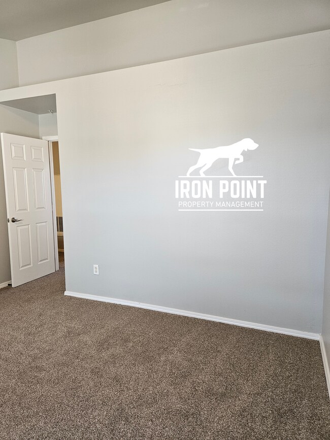 Building Photo - 35WHITEOAK