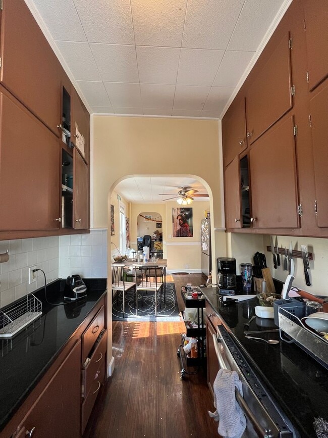 Building Photo - 21 Chandler St