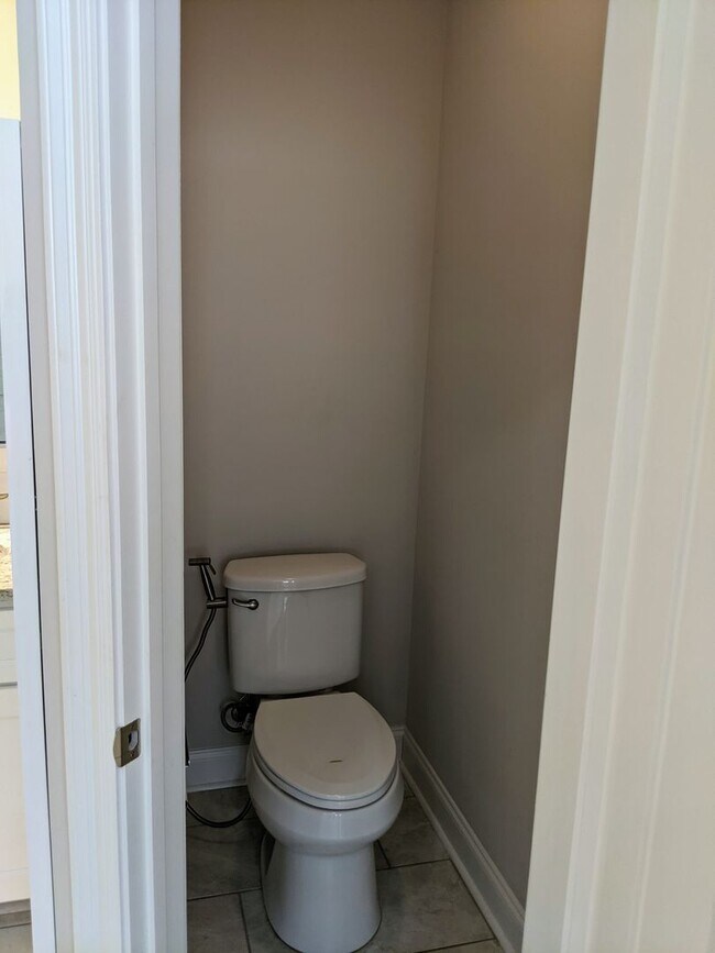 Building Photo - Wake up on Sleepy Brook Rd!