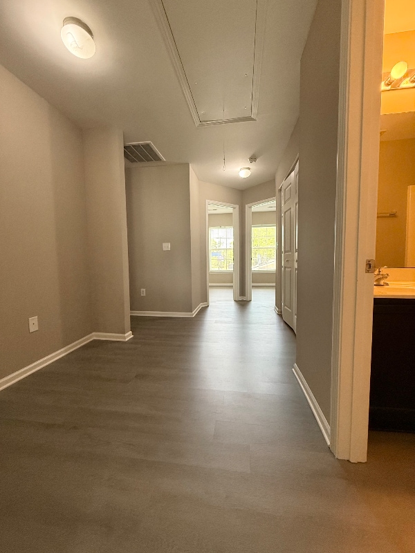 Building Photo - 705 Bellview Way