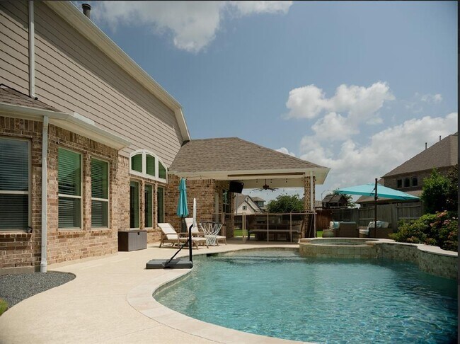 Building Photo - 9311 Stablewood Lakes Ln