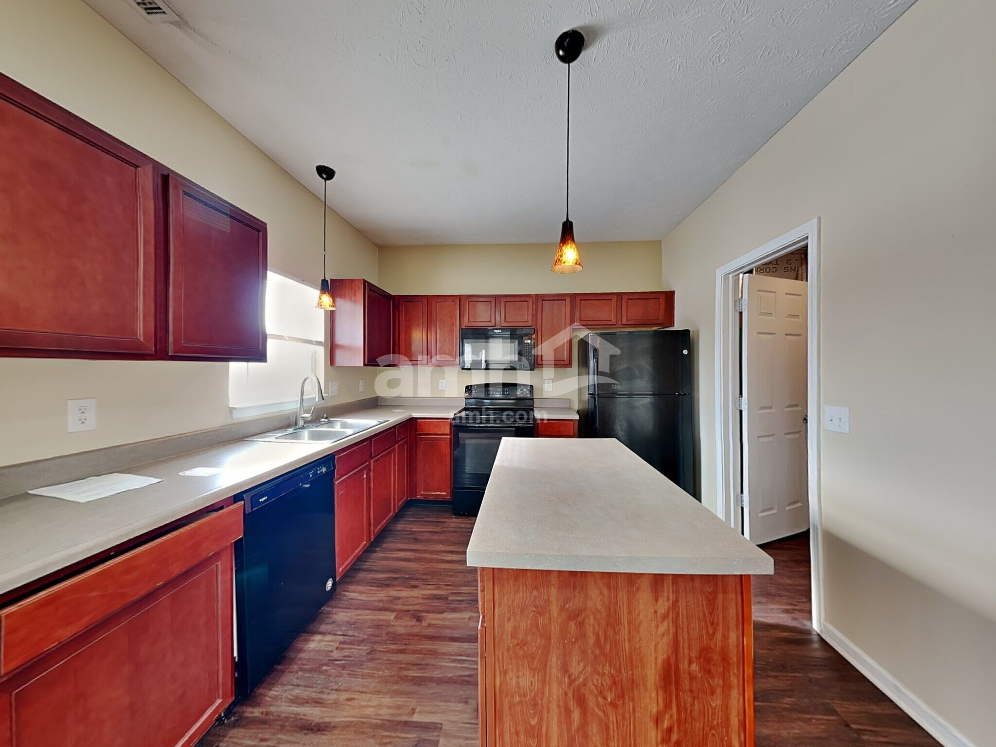 Building Photo - 5659 W Woodview Trl