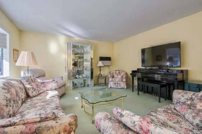 Building Photo - 450 Lenox Rd