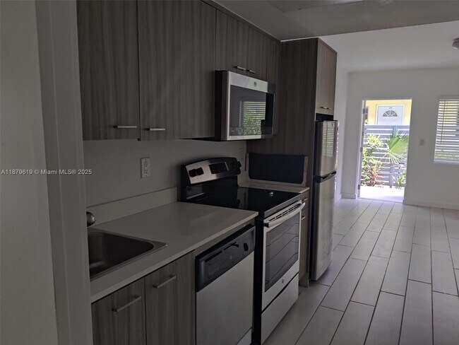 Building Photo - 740 Meridian Ave