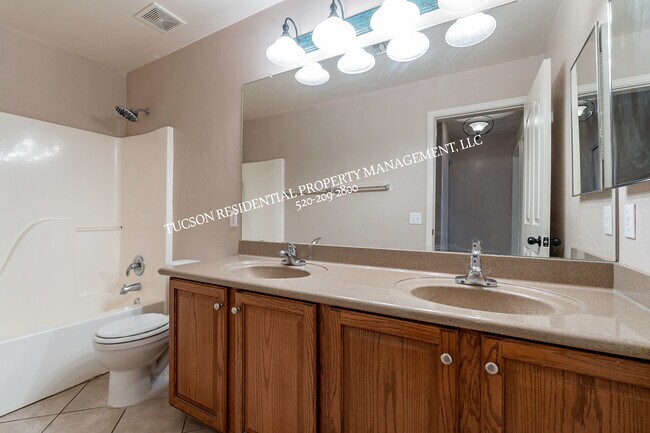 Building Photo - 7661 S Freshwater Pearl Dr