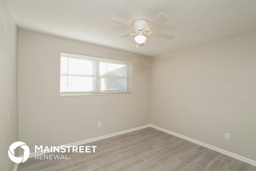 Building Photo - 970 Dostie Cir