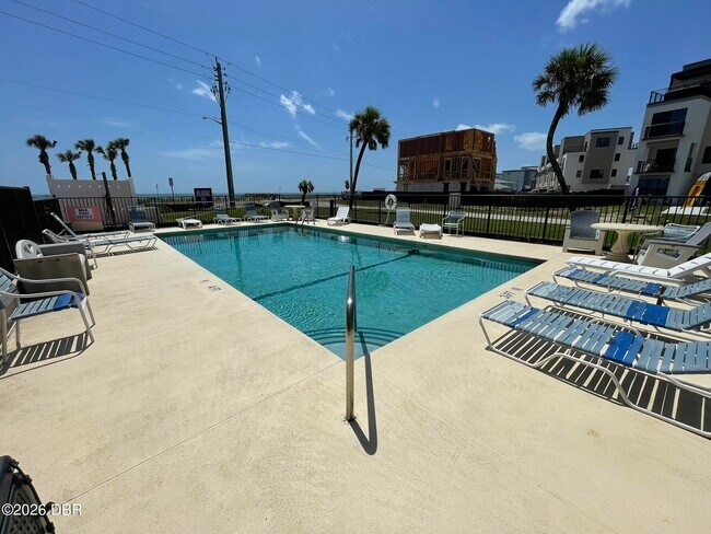 Building Photo - 2390 Ocean Shore Blvd