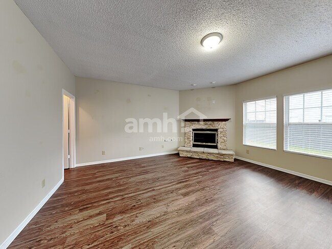 Building Photo - 9471 W Quarter Moon Dr