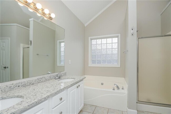 Building Photo - 320 Clear Brook Trail