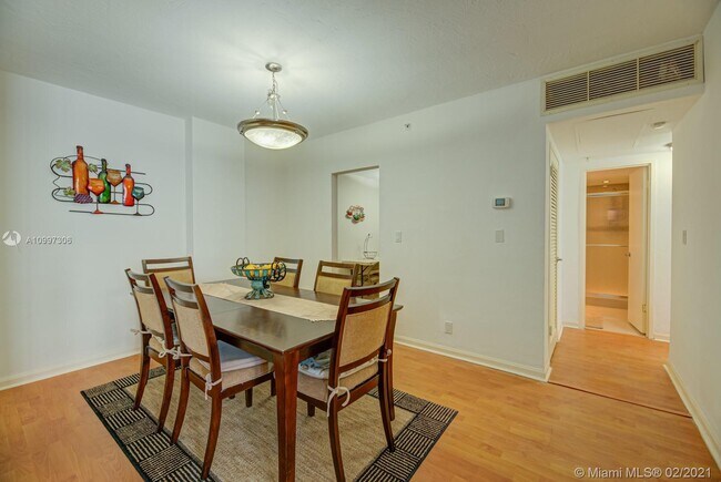Building Photo - 3001 S Ocean Dr