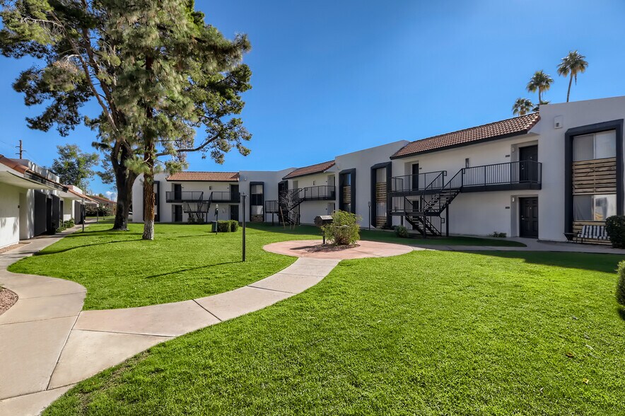 Building Photo - Tempe Vista
