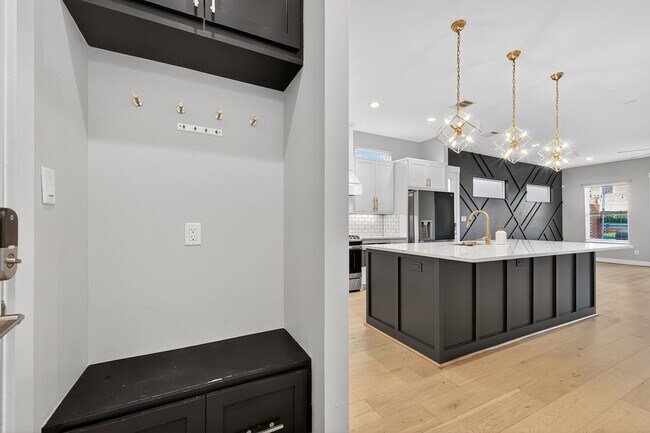 Building Photo - 4508 Hardy St