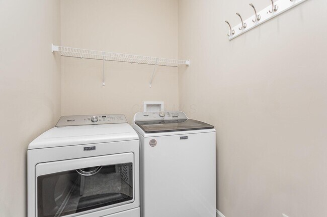 Building Photo - 7862 Waggoner Trace Dr