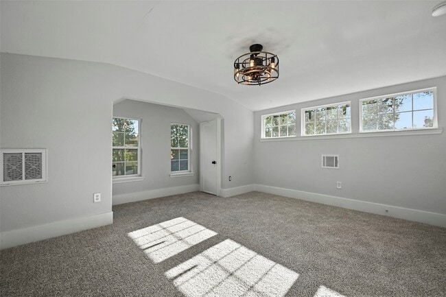 Building Photo - 17507 Wild Oak Dr