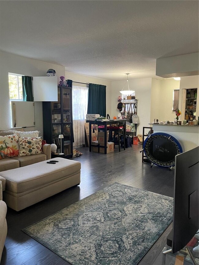 Building Photo - 2541 Centergate Dr