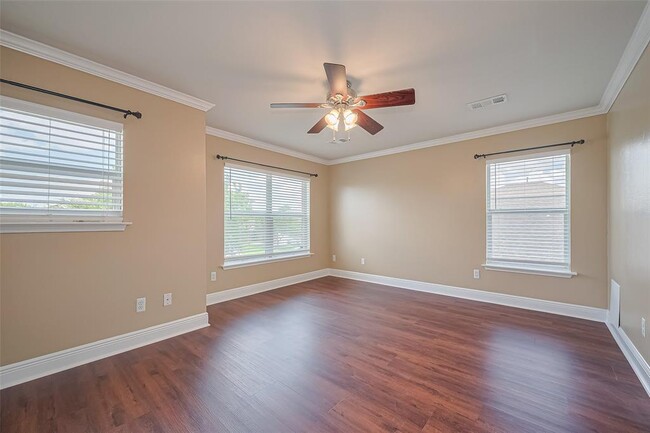 Building Photo - 5731 Coastal Way