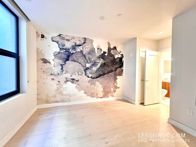 Building Photo - 1427 Rhode Island Ave NW