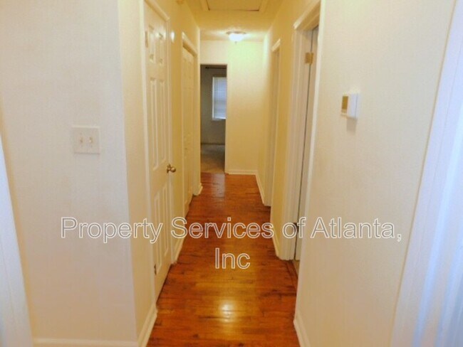 Building Photo - 230 Shiloh Hills Dr NW