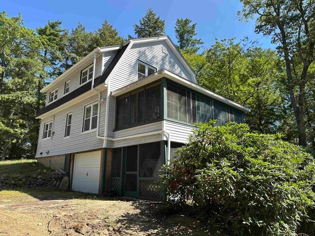 Building Photo - 92 Thayer Rd