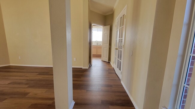 Building Photo - 1606 Jennifer Dr