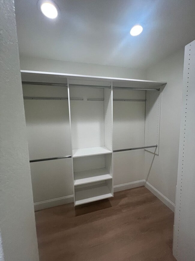 Building Photo - Beautiful Updated West Redding Home!