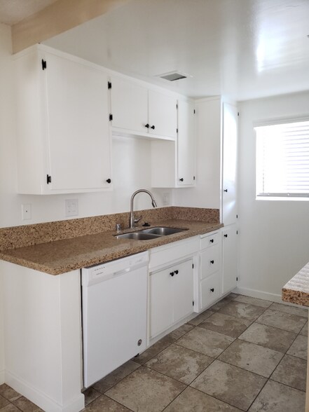 Primary Photo - 20810 Amie Ave