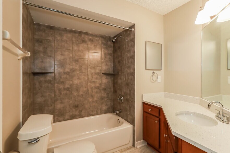 Building Photo - 7749 Pikes Peak Dr