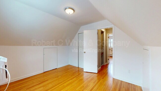 Building Photo - 161 Mona Terrace