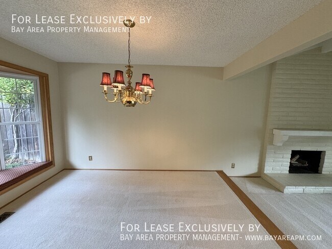 Building Photo - 782 Berkshire Dr