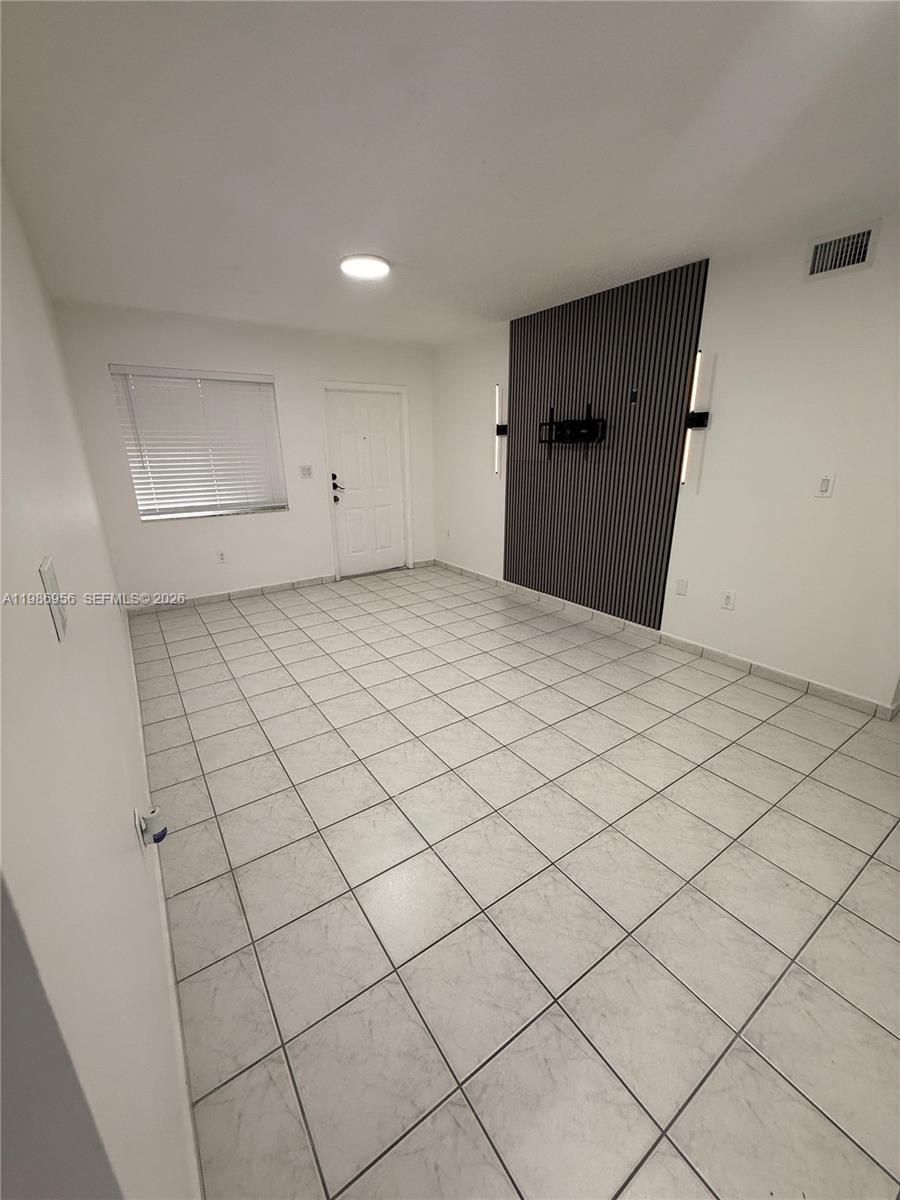 Building Photo - 3262 W 70th St