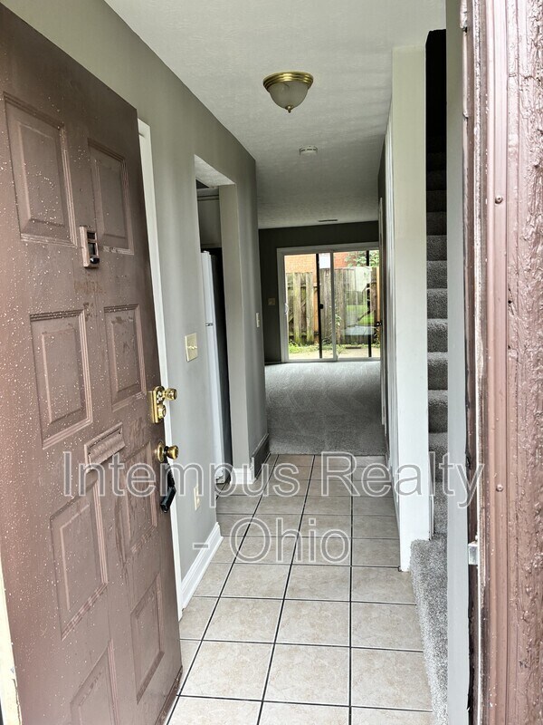 Building Photo - 21 King Arthur Ct