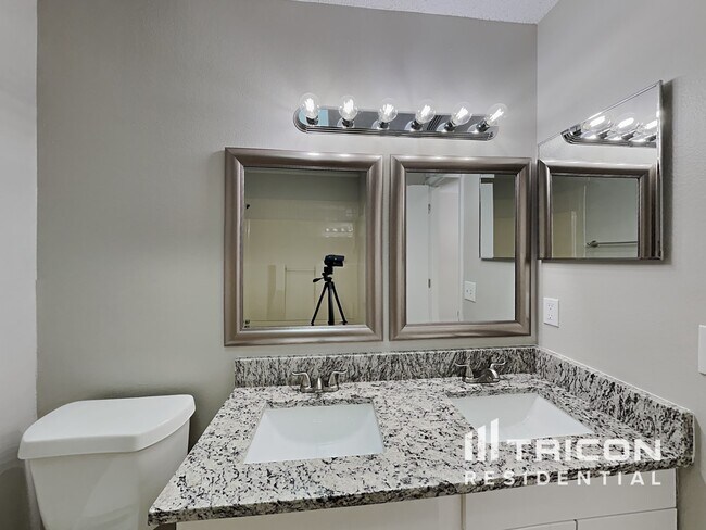 Building Photo - 1517 Crosswind Cir