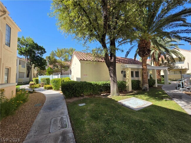 Building Photo - 4865 S Torrey Pines Dr