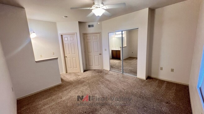 Building Photo - 2 Bedroom- 2 Bathroom Upstairs