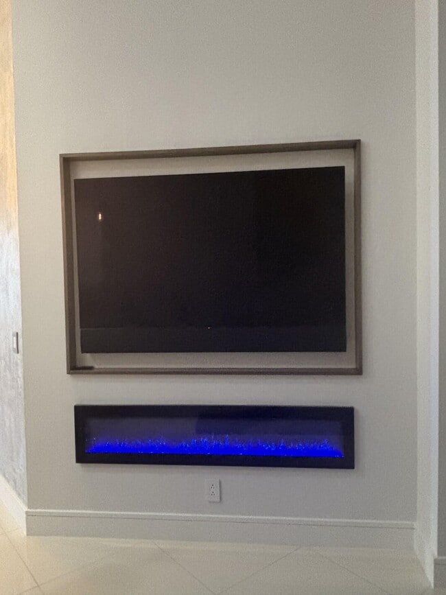 Building Photo - 10491 SW Academic Way