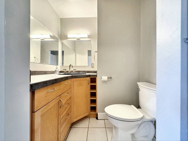 Building Photo - 1528 N Emerson Street Unit 7, Denver CO, 8...