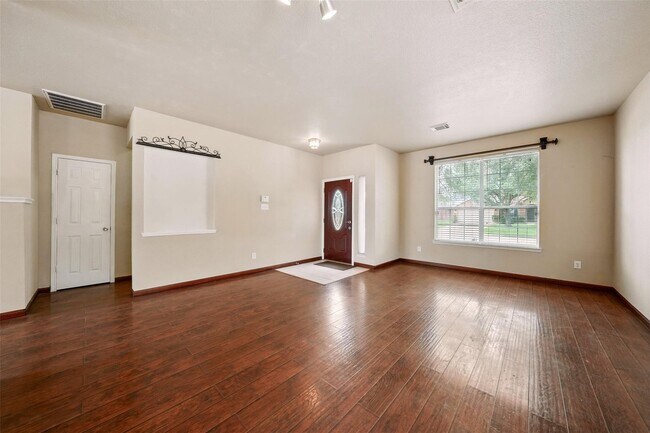 Building Photo - 21550 Elm Hurst Ln
