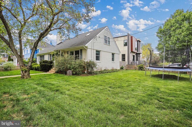Primary Photo - 8810 Lowell St