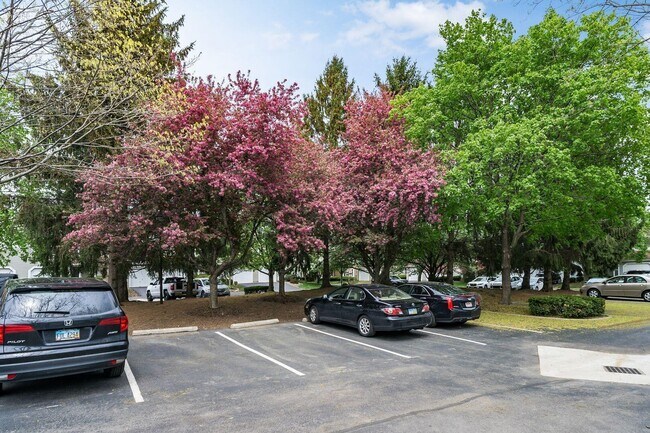 Building Photo - 5841 Elmbridge Ln