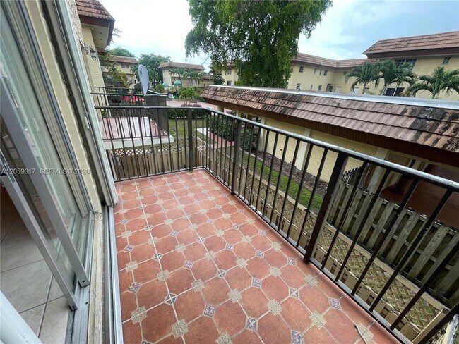 Building Photo - 8600 SW 109th Ave