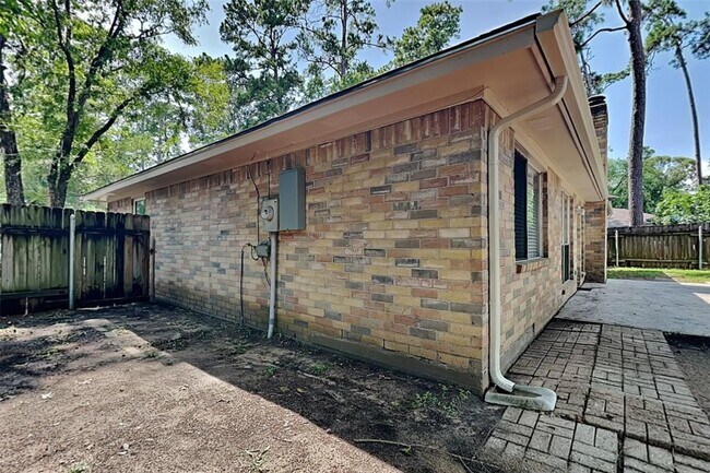 Building Photo - 27 S Brook Pebble Ct