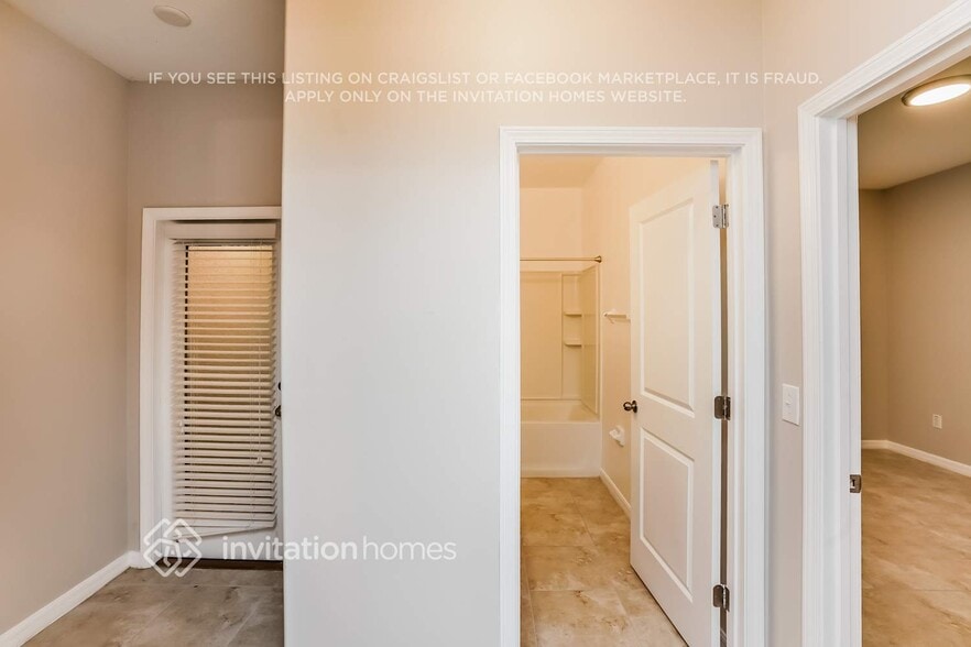 Building Photo - 6307 Shore Vista Pl
