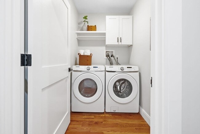 Building Photo - 113-115 Falcon St