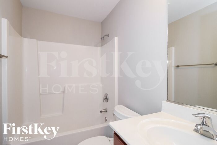 Building Photo - 4346 Creekdale Dr