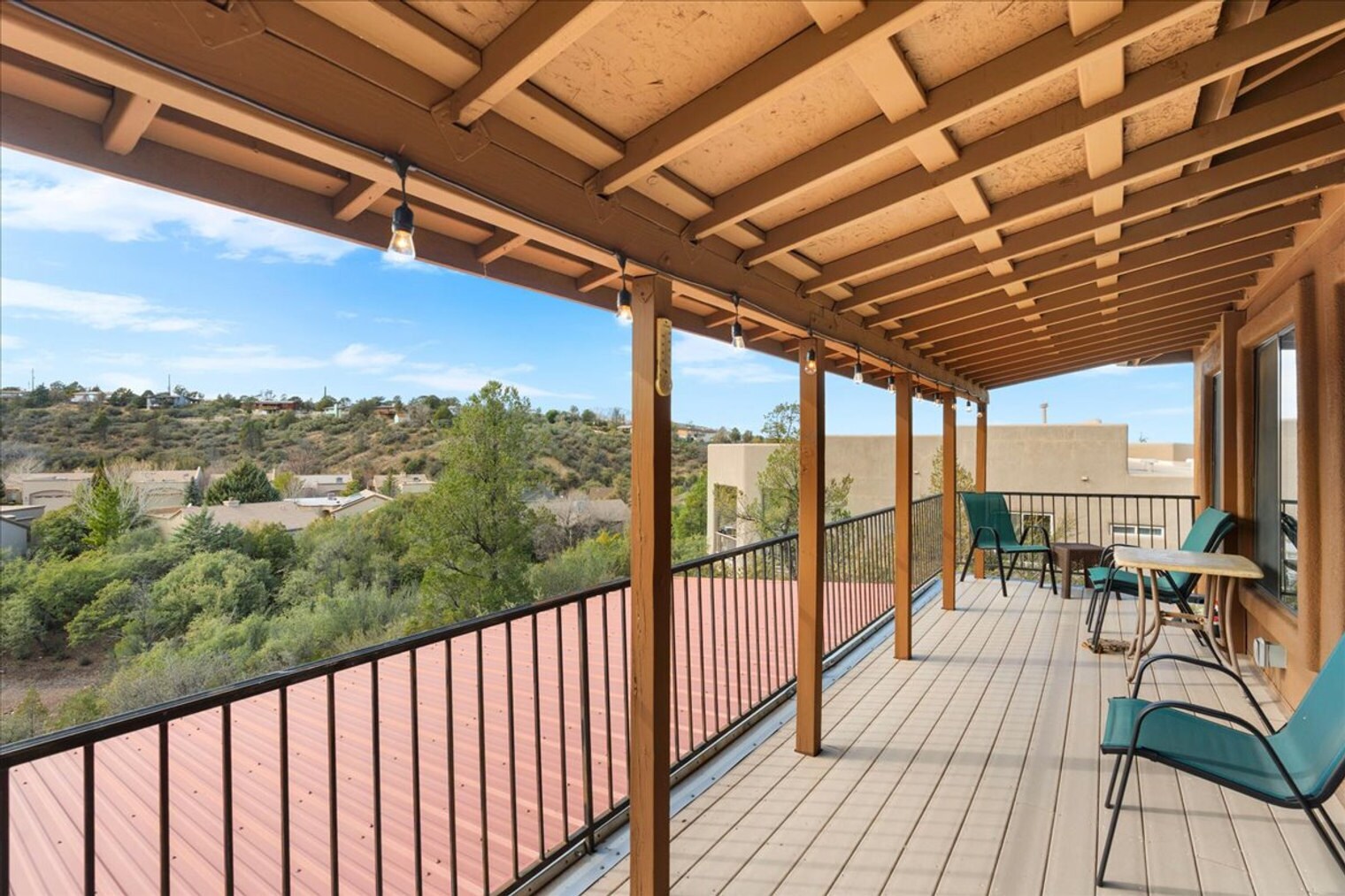 Building Photo - 2402 Desert Willow Dr