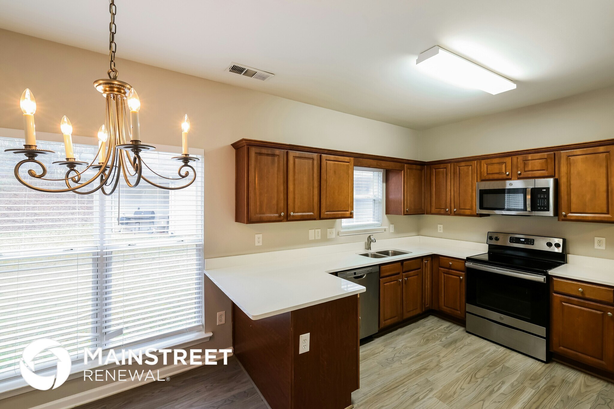 Building Photo - 12879 Woodland Park Cir