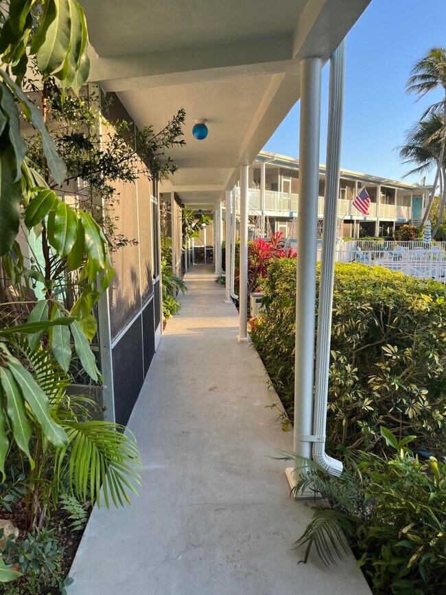 Building Photo - 2748 NE 28th Ave