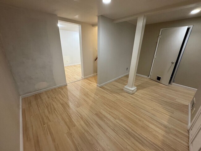 Building Photo - 4508 12th Ave S