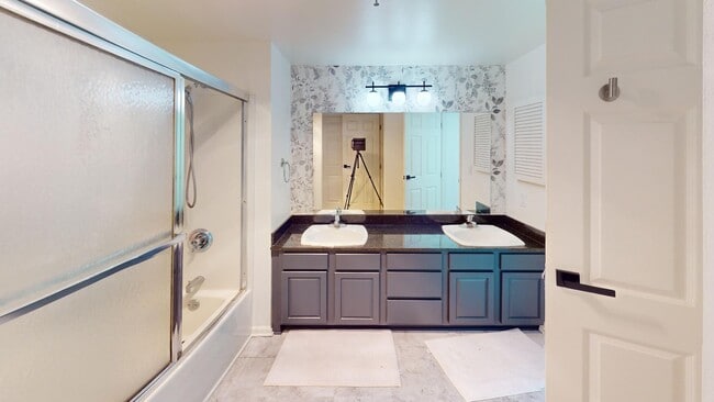 Building Photo - 270 E Highland Ave