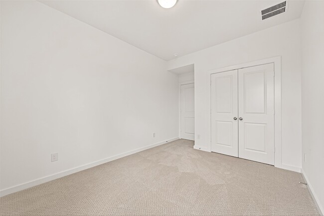 Building Photo - 7427 Compass Dr